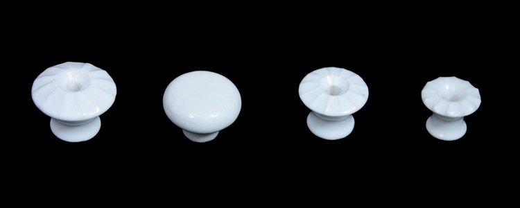 Ridged-grip door knob set in satin stainless steel